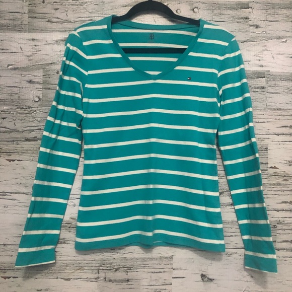 Tommy Hilfiger Tops - Tommy Hilfiger long sleeve 100% cotton tee